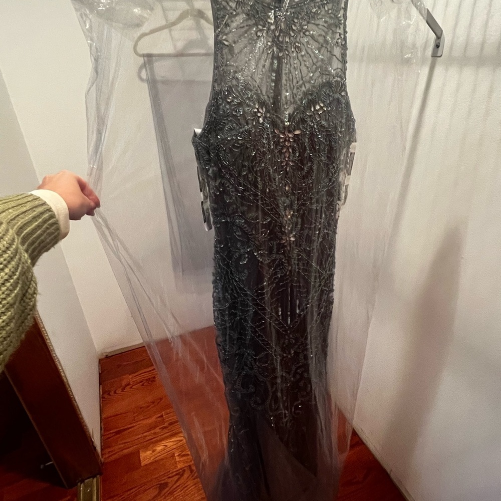 Mother of the bride Ivonne D gown, gray, like new, Approx size 4